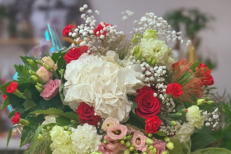 Kwiaciarnia Różana - Kwiaty ślubne od A do Z - bukiety, dekoracje i budżet weselny